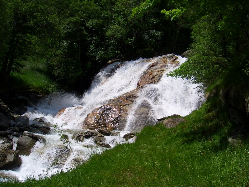 Wasser im freien Fall